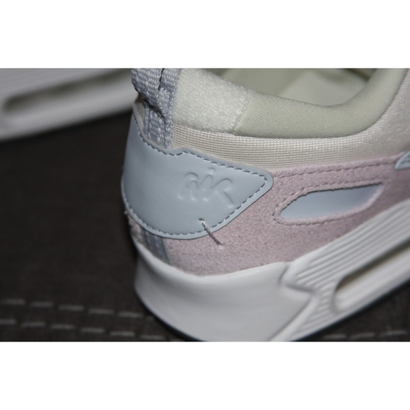 Nike Womens Air Max 90‎ Futura Sneakers Pale Ivory Size 8.5 DM9922-106 $150 - Picture 9 of 14